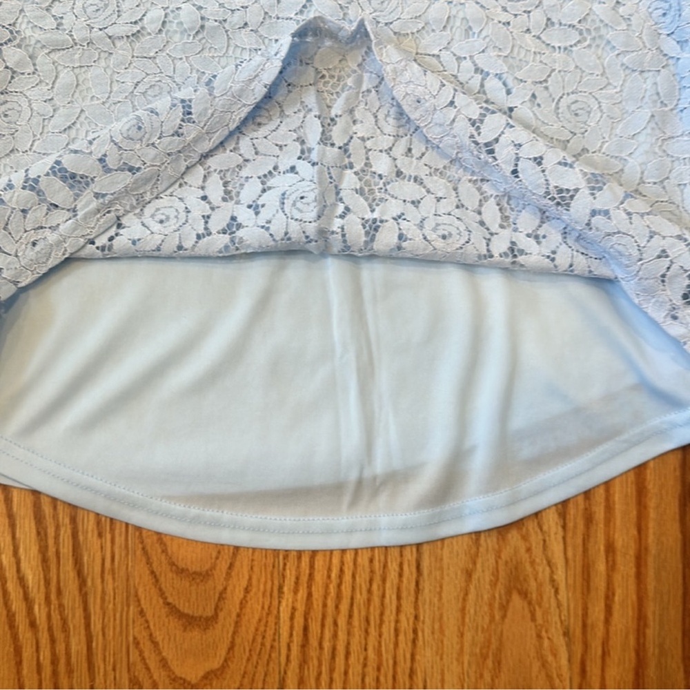 Like New Berryou Lace Tank Top- Blue, Size Medium - Picture 6 of 11